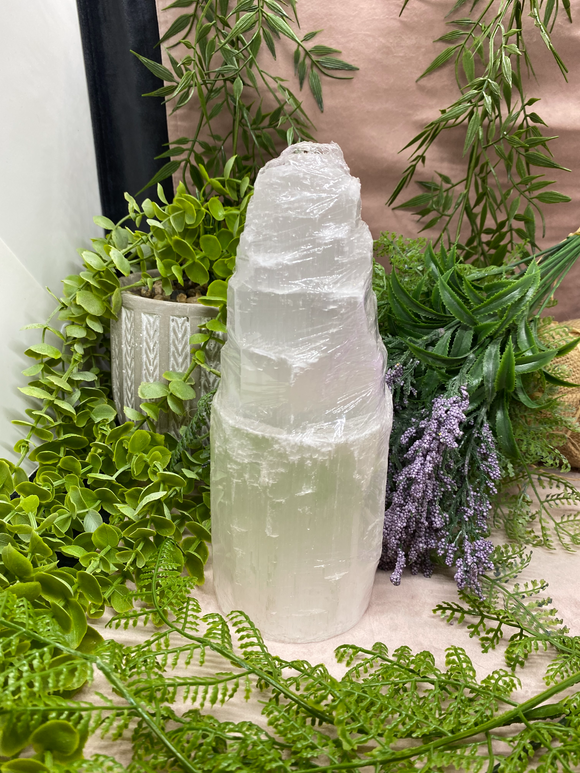 Selenite-Lamp-by-Crystal-Healing-and-Energy